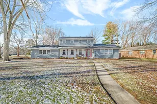 13 Charlton Dr, Kankakee, IL 60901 - Photo 1