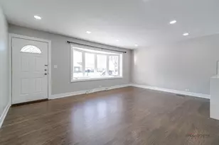 [Address not provided], Mount Prospect, IL 60056 - Photo 3