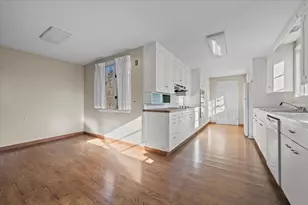 262 E Foster Pl, Lake Forest, IL 60045 - Photo 11