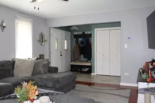 617 Melrose Ln, Beecher, IL 60401 - Photo 3