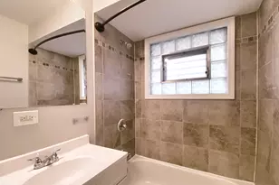 112 E 160th Pl, South Holland, IL 60473 - Photo 17