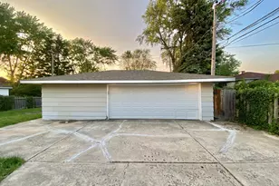 112 E 160th Pl, South Holland, IL 60473 - Photo 31