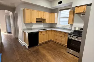 3252 W Crystal St, Chicago, IL 60651 - Photo 5