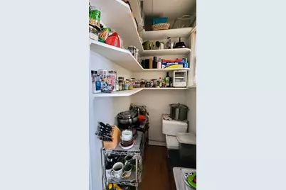 1919 W Berteau Avenue #3B, Chicago, IL 60613 - Photo 11