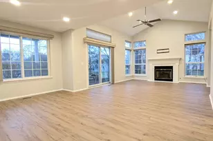 1628 Columbia Cir, Bartlett, IL 60103 - Photo 3