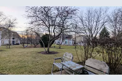 1628 Columbia Circle #4, Bartlett, IL 60103 - Photo 15