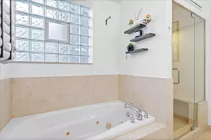 2022 N Wood St, Chicago, IL 60614 - Photo 17