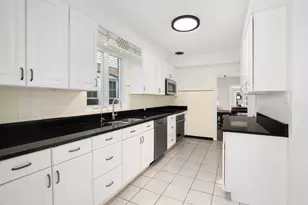 5425 N Bernard St, Chicago, IL 60625 - Photo 9