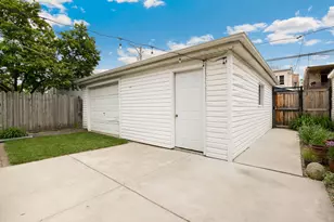 5425 N Bernard St, Chicago, IL 60625 - Photo 31
