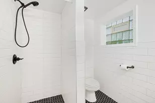 5425 N Bernard St, Chicago, IL 60625 - Photo 29