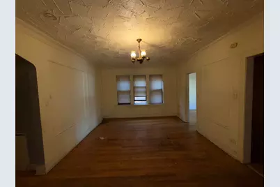 7816 S Phillips Avenue, Chicago, IL 60649 - Photo 11