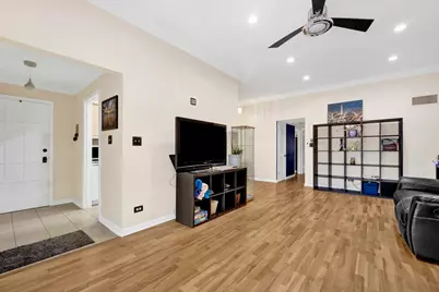 9804 S Karlov Avenue #D, Oak Lawn, IL 60453 - Photo 3