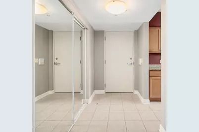 17212 Oak Park Avenue #2SE, Tinley Park, IL 60477 - Photo 15