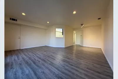 684 Quincy Bridge Lane #302, Glenview, IL 60025 - Photo 5