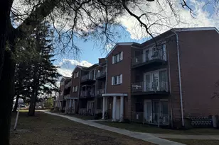 684 Quincy Bridge Ln, Glenview, IL 60025 - Photo 13