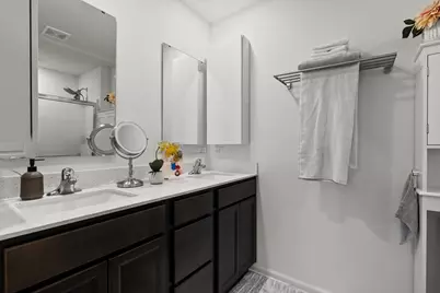 343 Summit Circle Summit Circle #343, Lombard, IL 60148 - Photo 17