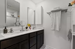 343 Summit Circle Summit Circle, Lombard, IL 60148 - Photo 17