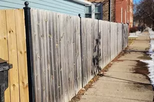 7556 S Kenwood Ave, Chicago, IL 60619 - Photo 3