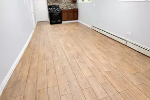 5518 W Melrose St, Chicago, IL 60641 - Photo 3