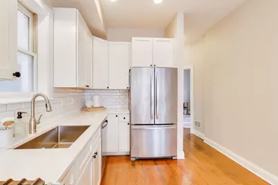 3040 N Sheffield Avenue #2, Chicago, IL 60657 - Photo 7