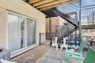 3040 N Sheffield Ave, Chicago, IL 60657 - Photo 19