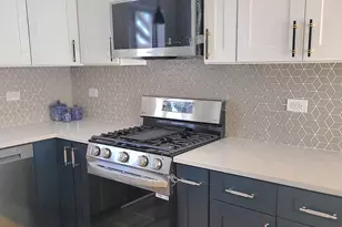 136 Peach St, Park Forest, IL 60466 - Photo 5