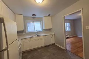 2611 W Fitch Ave, Chicago, IL 60645 - Photo 7