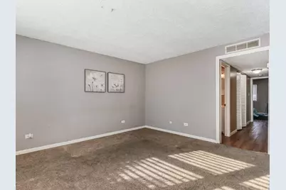 828 Mulford Lane, Joliet, IL 60431 - Photo 7