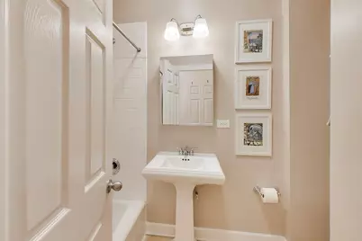 1849 W Waveland Avenue #1, Chicago, IL 60613 - Photo 21