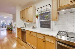 1849 W Waveland Ave, Chicago, IL 60613 - Photo 11