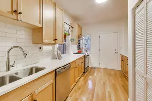 1849 W Waveland Ave, Chicago, IL 60613 - Photo 9