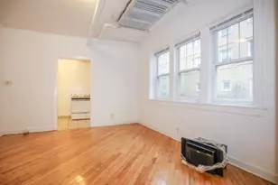 2453 W Gunnison St, Chicago, IL 60625 - Photo 3