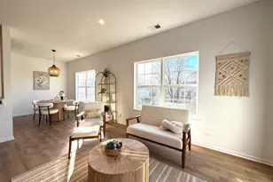 5293 Pebble Ln, Crystal Lake, IL 60012 - Photo 5