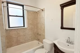 3939 N Pine Grove Ave, Chicago, IL 60613 - Photo 13