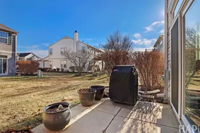 2947 Falling Waters Drive, Lindenhurst, IL 60046 - Photo 21