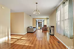 2947 Falling Waters Dr, Lindenhurst, IL 60046 - Photo 5