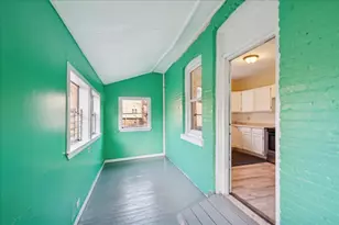 2524 E 72nd Pl, Chicago, IL 60649 - Photo 13