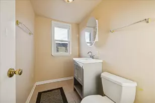 2524 E 72nd Pl, Chicago, IL 60649 - Photo 11