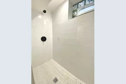 [Address not provided], Chicago, IL 60628 - Photo 15