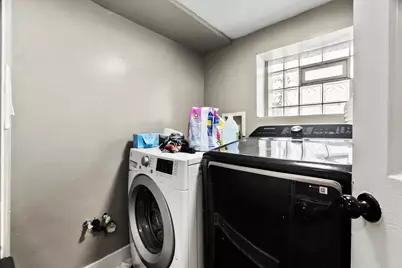 7937 S Luella Avenue, Chicago, IL 60617 - Photo 17