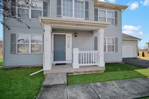 215 Alexandra Ct, North Aurora, IL 60542 - Photo 3