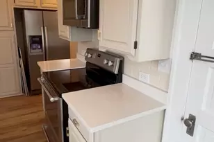 609 S 5th Ave, Saint Charles, IL 60174 - Photo 9