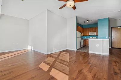 9355 Irving Park Road #420, Schiller Park, IL 60176 - Photo 5