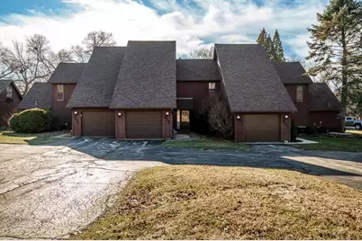 5055 Woodlake Drive #1, Loves Park, IL 61111 - Photo 3