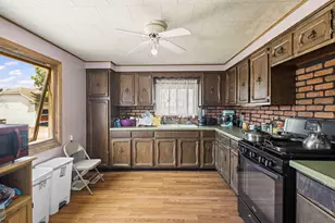 906 N State St, Marengo, IL 60152 - Photo 13