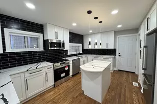 6236 N Francisco Ave, Chicago, IL 60659 - Photo 3