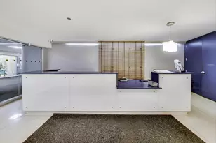 300 N State St, Chicago, IL 60654 - Photo 5