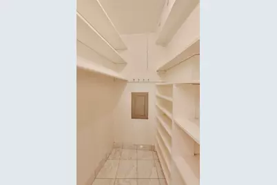 300 N State Street #2305, Chicago, IL 60654 - Photo 19