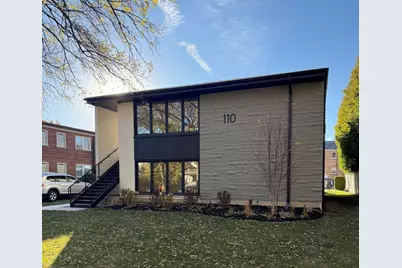 110 N Willow Road #4, Elmhurst, IL 60126 - Photo 1