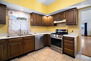 123 Crescent Ln, Cabery, IL 60919 - Photo 9